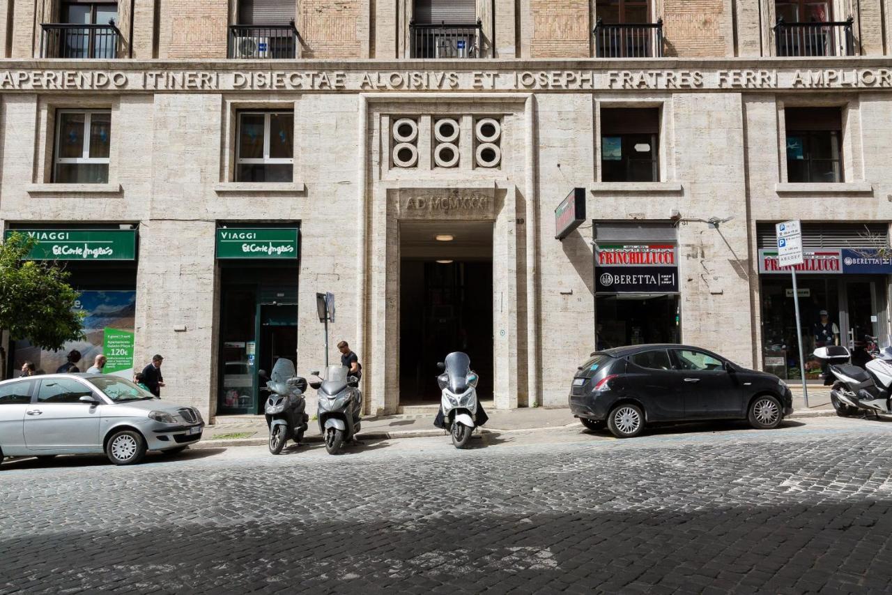 Spa Apartment Via Barberini Roma Exterior foto