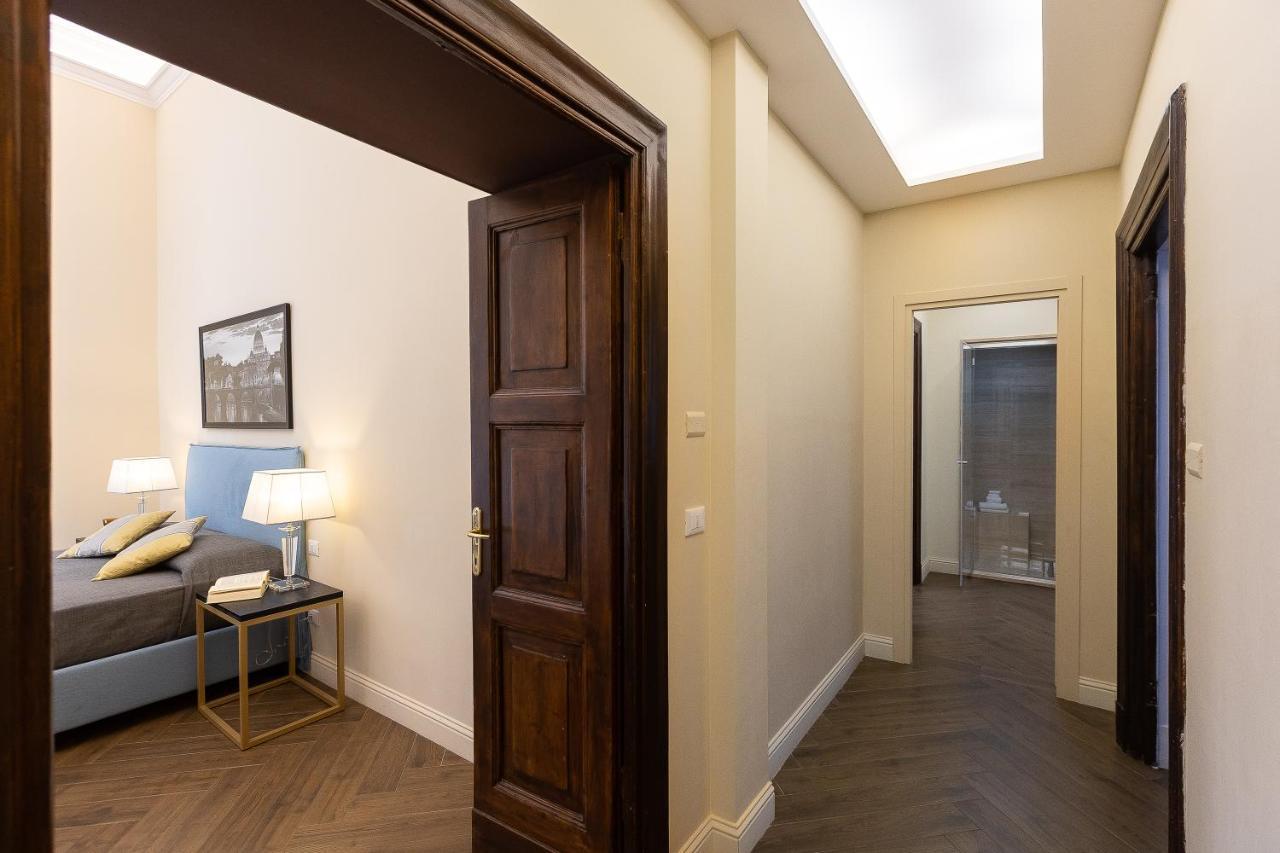 Spa Apartment Via Barberini Roma Exterior foto