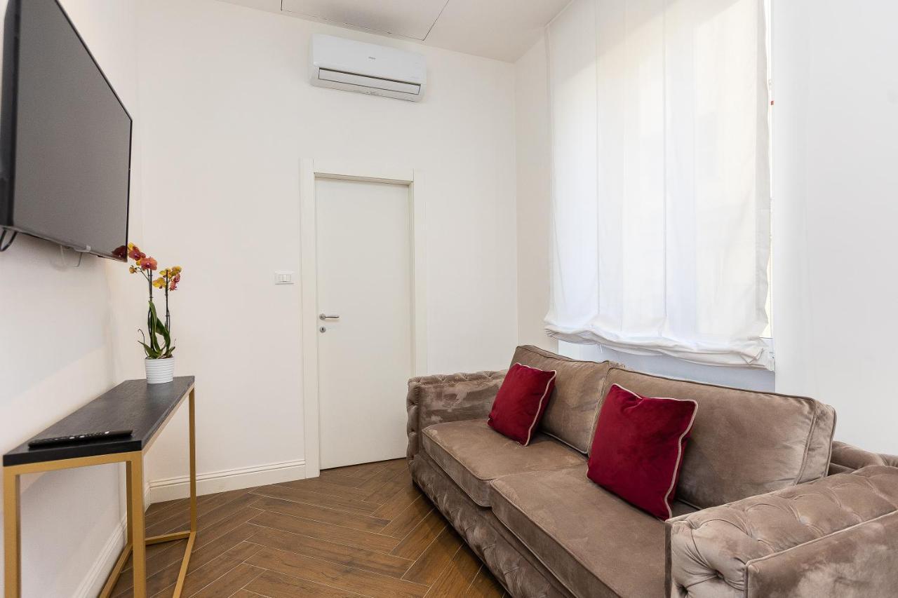 Spa Apartment Via Barberini Roma Exterior foto