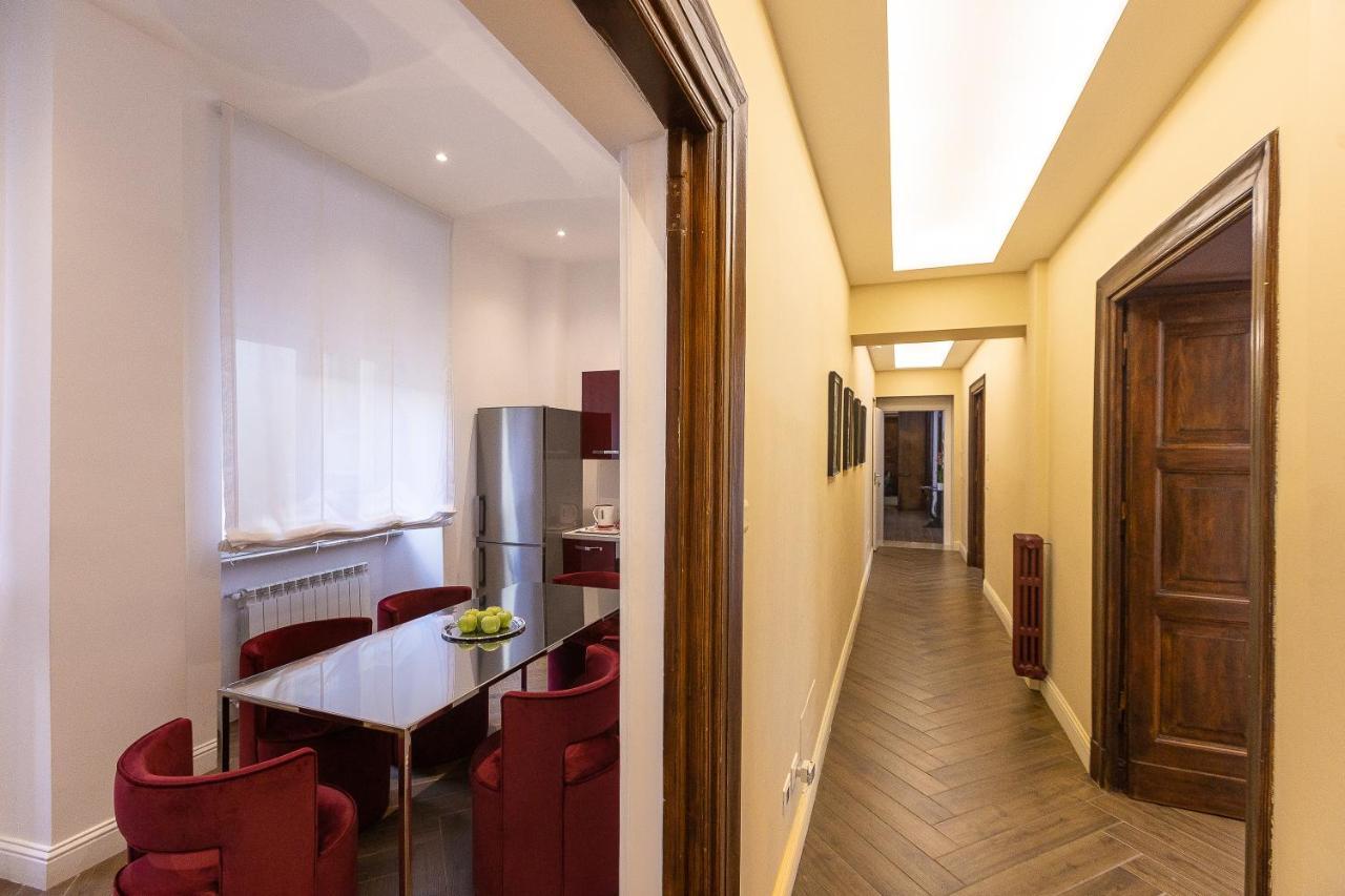 Spa Apartment Via Barberini Roma Exterior foto